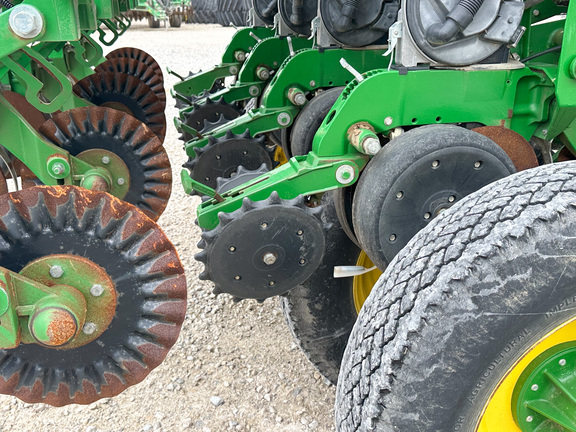 2013 John Deere 1790 Planter