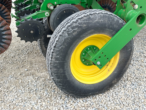 2013 John Deere 1790 Planter
