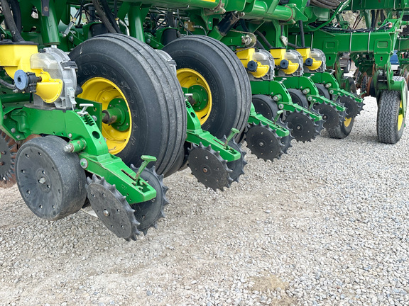 2013 John Deere 1790 Planter