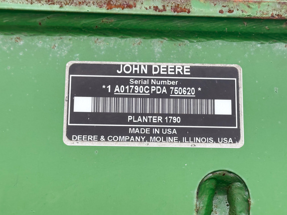2013 John Deere 1790 Planter