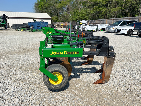 2014 John Deere 2100 Disk Ripper