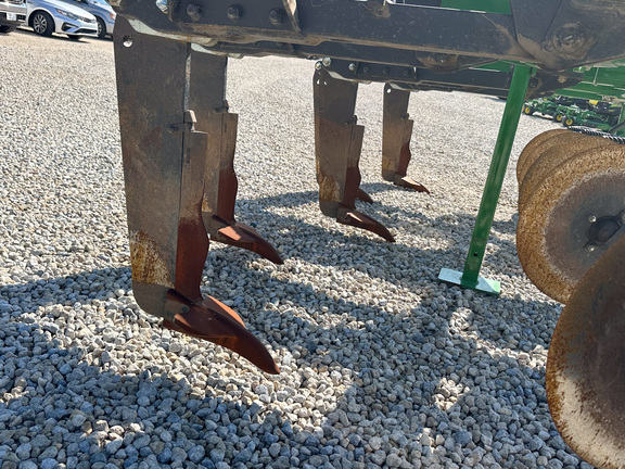 2014 John Deere 2100 Disk Ripper