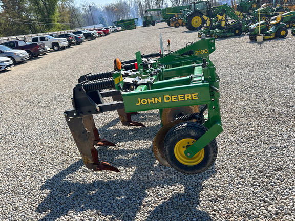 2014 John Deere 2100 Disk Ripper