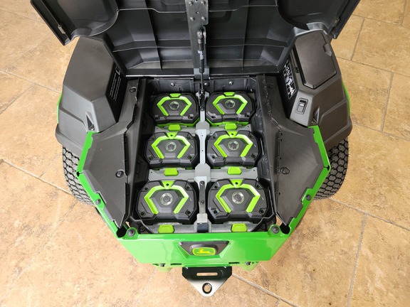 2026 John Deere Z370RS Mower/Zero Turn