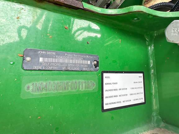 2015 John Deere R4030 Sprayer/High Clearance