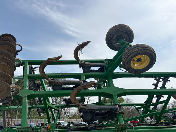 2013 John Deere 2720 Disk Ripper