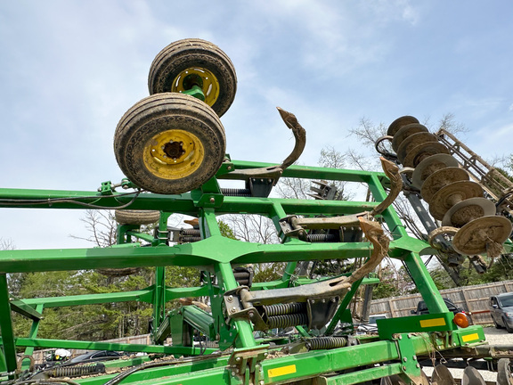 2013 John Deere 2720 Disk Ripper