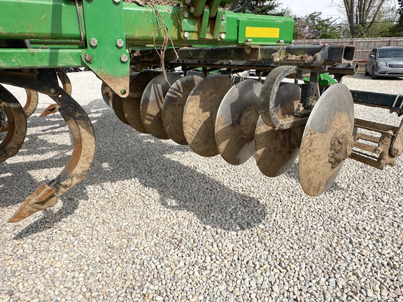 2013 John Deere 2720 Disk Ripper