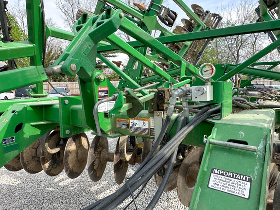 2013 John Deere 2720 Disk Ripper