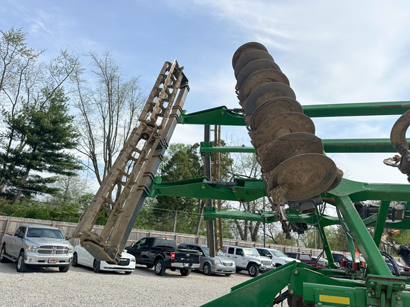 2013 John Deere 2720 Disk Ripper