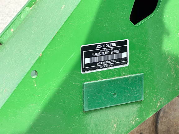 2013 John Deere 2720 Disk Ripper