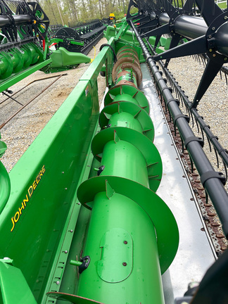 2011 John Deere 625F Header Combine