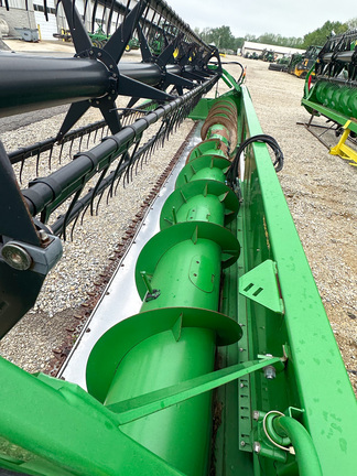 2011 John Deere 625F Header Combine