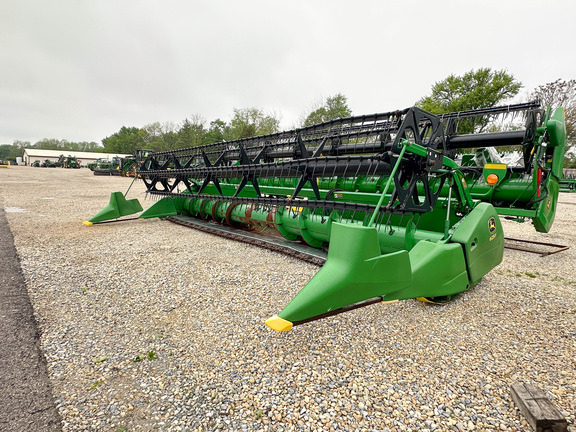 2011 John Deere 625F Header Combine