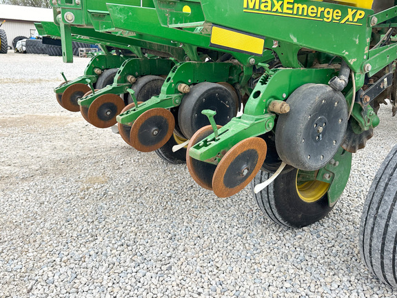 2011 John Deere 1770NT Planter