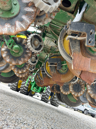 2011 John Deere 1770NT Planter