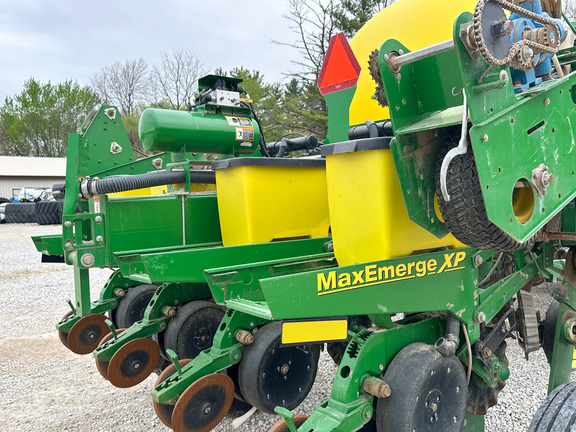 2011 John Deere 1770NT Planter