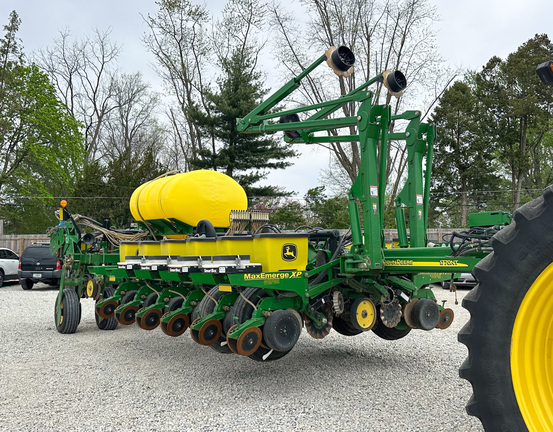 2011 John Deere 1770NT Planter
