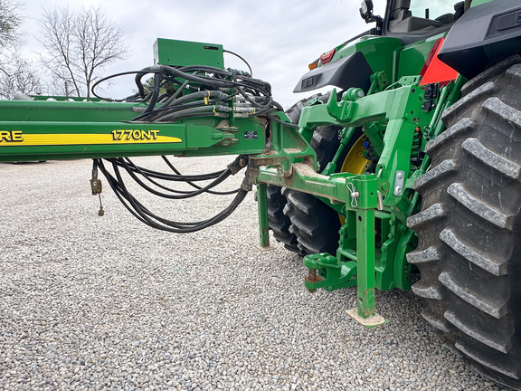 2011 John Deere 1770NT Planter