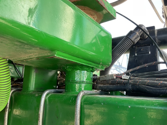 2010 John Deere DB60 Planter