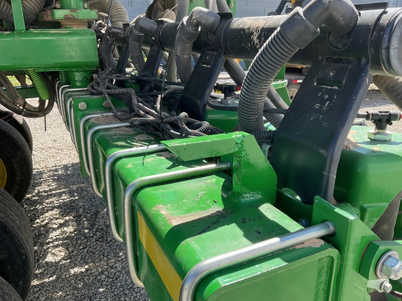 2010 John Deere DB60 Planter