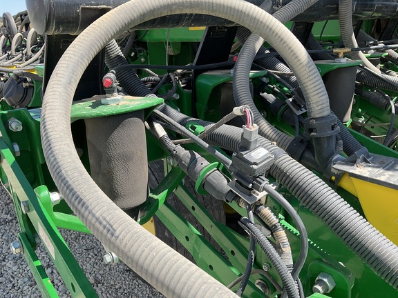 2010 John Deere DB60 Planter