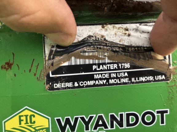 2015 John Deere 1795 Planter