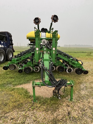 2015 John Deere 1795 Planter
