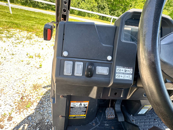2023 John Deere XUV 835M ATV