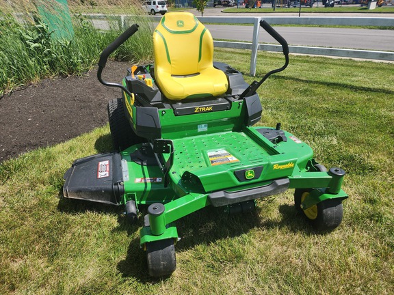 2025 John Deere Z330M Mower/Zero Turn