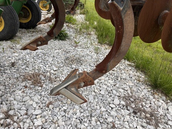 2007 John Deere 512 Disk Ripper