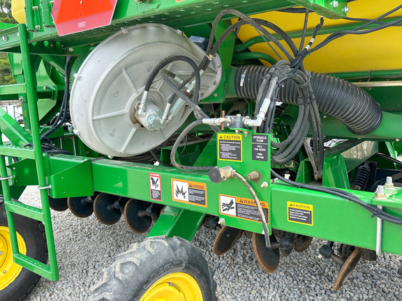 2012 John Deere 1990 Air Seeder