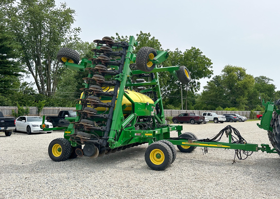 2012 John Deere 1990 Air Seeder