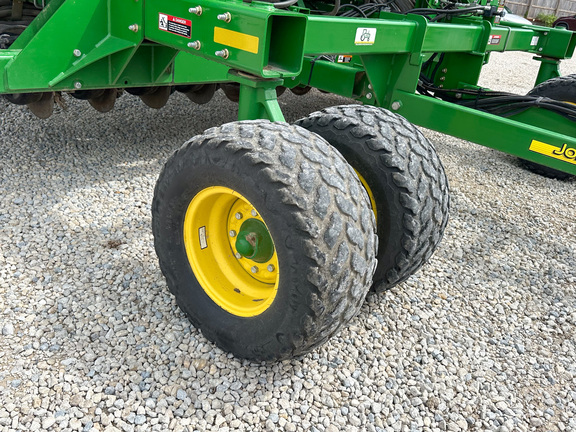 2012 John Deere 1990 Air Seeder