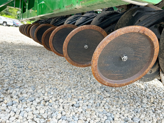2012 John Deere 1990 Air Seeder