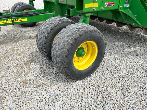 2012 John Deere 1990 Air Seeder