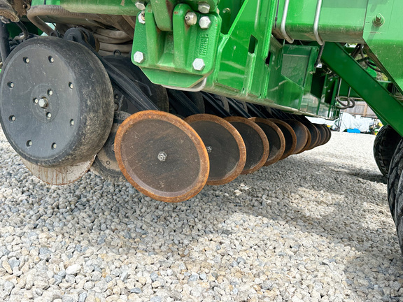 2012 John Deere 1990 Air Seeder