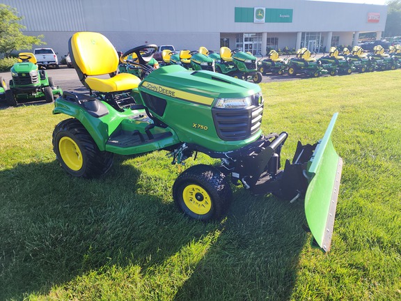 2025 John Deere X750 Garden Tractor