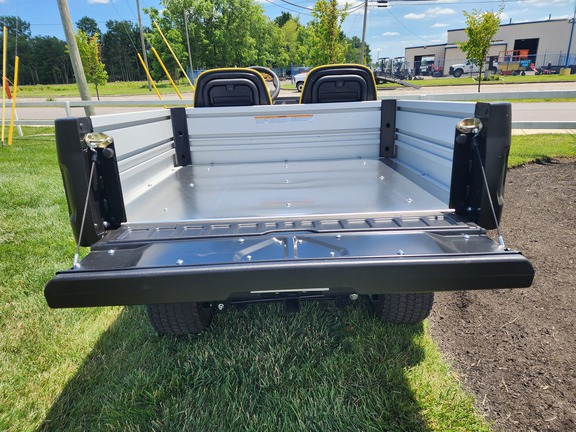 2025 John Deere GS ELECTRIC GATOR Vehicle
