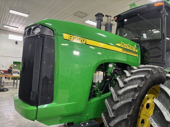 2007 John Deere 9220 Tractor 4WD