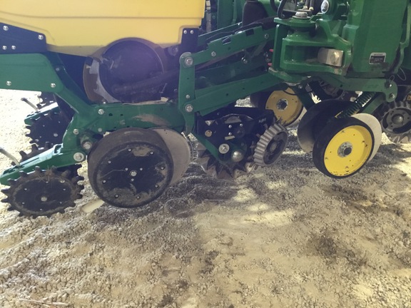 2025 John Deere 1775NT Planter