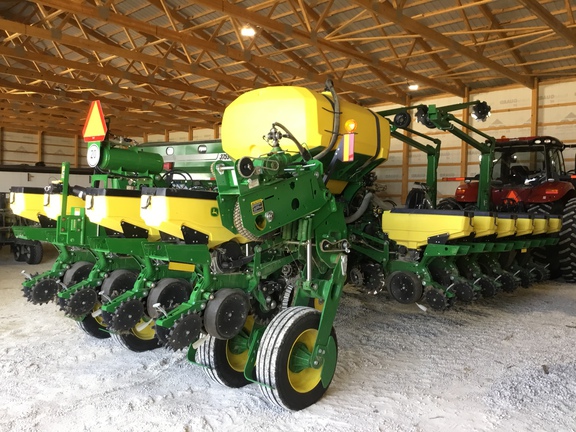 2025 John Deere 1775NT Planter