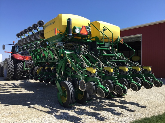 2025 John Deere 1795 Planter