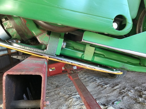 2005 John Deere 630F Header Combine