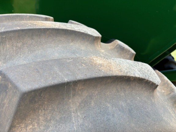 2016 J&M 750-18 Grain Cart