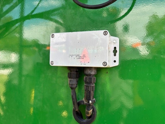 2016 J&M 750-18 Grain Cart