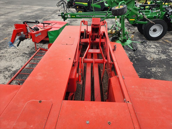 1976 Massey Ferguson MF124 Baler/Square