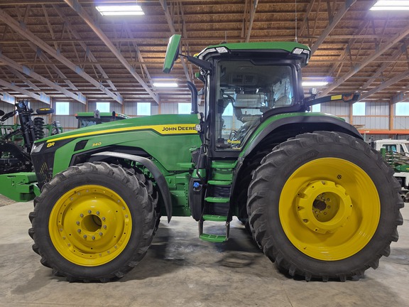 2022 John Deere 8R 340 Tractor