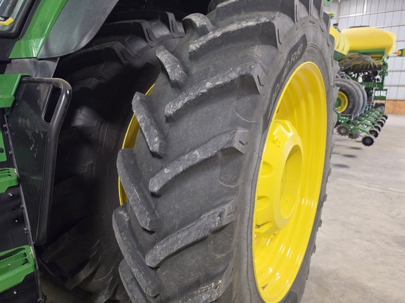 2022 John Deere 8R 340 Tractor
