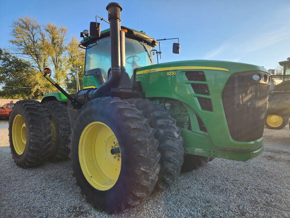 2009 John Deere 9230 Tractor 4WD